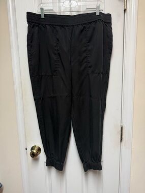 Ann Taylor Black Jogger Pants XLP